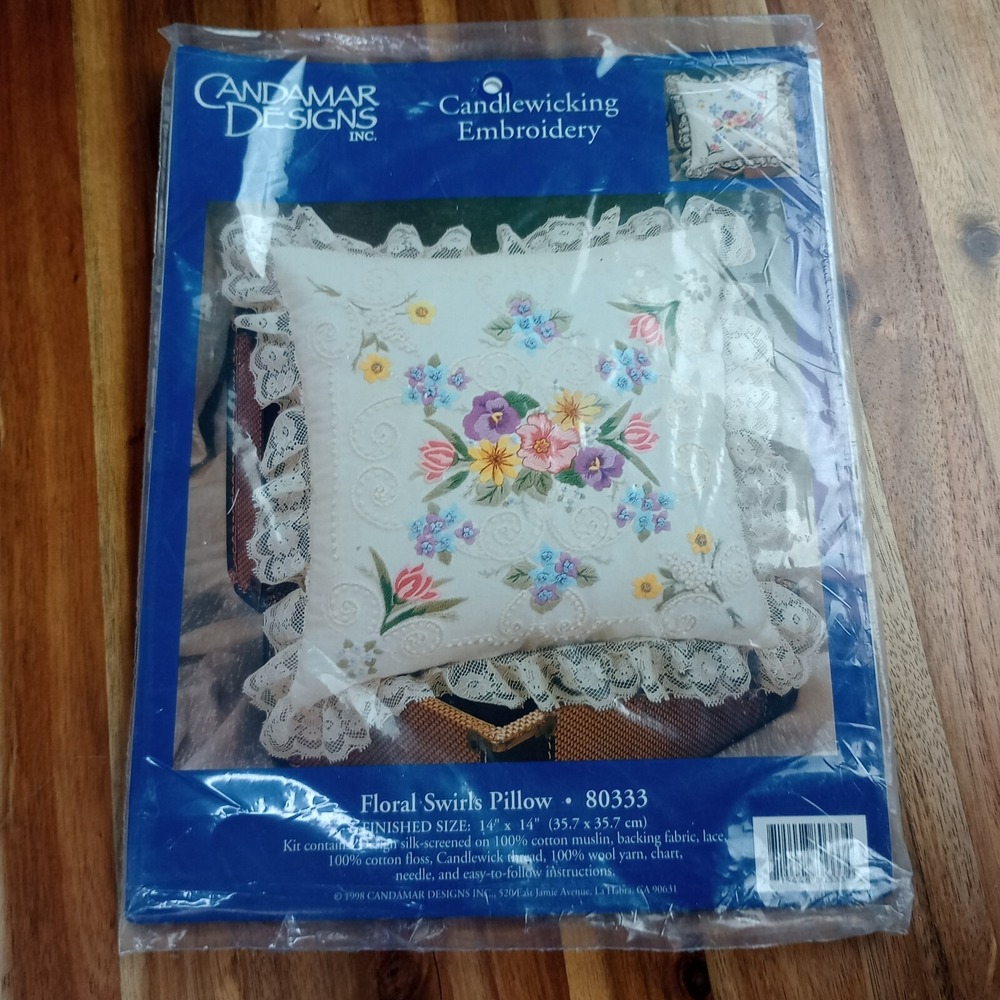 Candamar Designs Floral Swirls Pillow Needle Point 80333‎ Pillow Kit Vintage